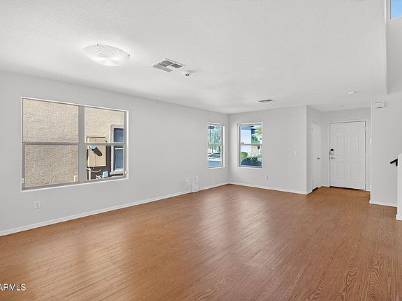 3rd image of 6457 W DIANA Avenue