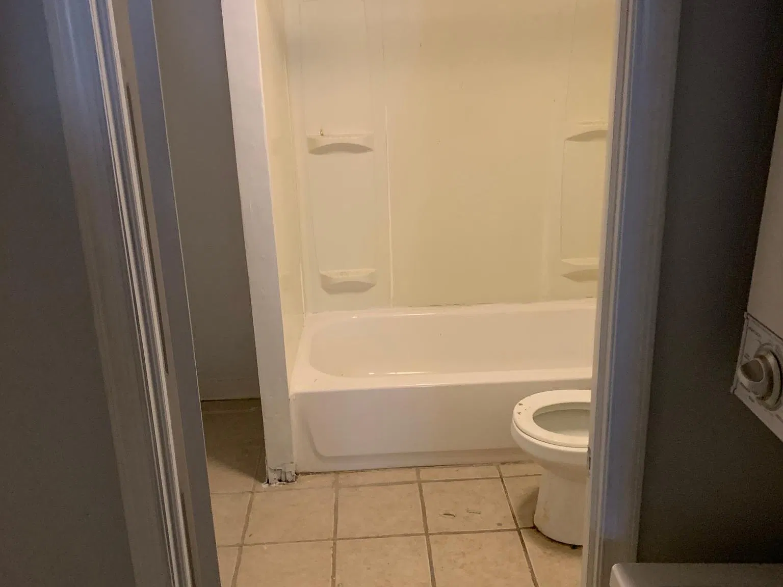 4 bed, 1200 sqft, $1,800 — Photo 3