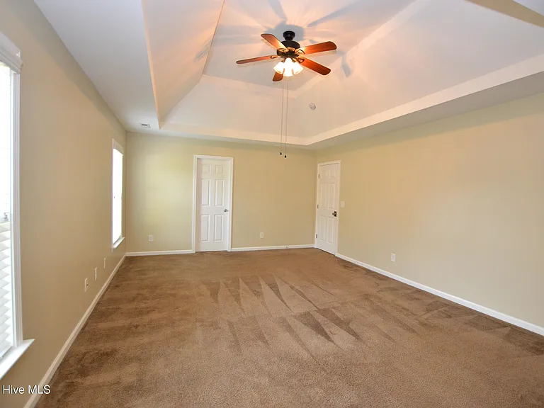 919 Stagecoach Dr — Photo 16