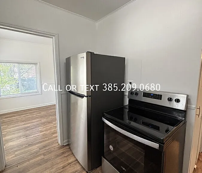 330 N 300 E — Photo 6