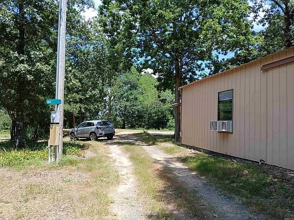 3rd image of 162 Weeping Willow Ln