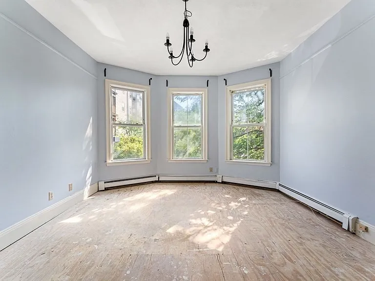 42-44 Woodlawn St #5 — Photo 11