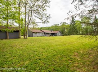 522 S Gully Rd, Pine Bush, NY 12566