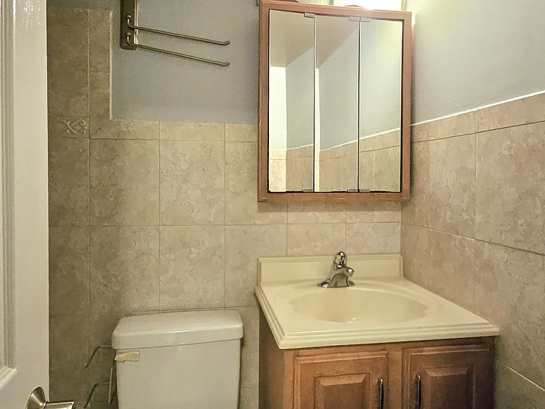 1801 Clydesdale Pl NW #211 — Photo 9