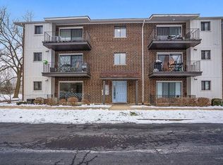 6335 175th St APT 1S, Tinley Park, IL