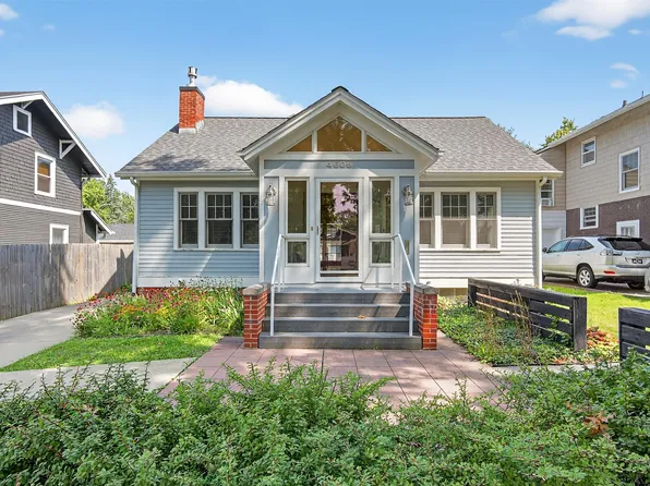 4605 Waveland Ct, Des Moines, IA 50312