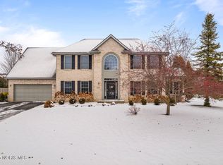 1748 Watermill Ln, Perrysburg, OH 43551