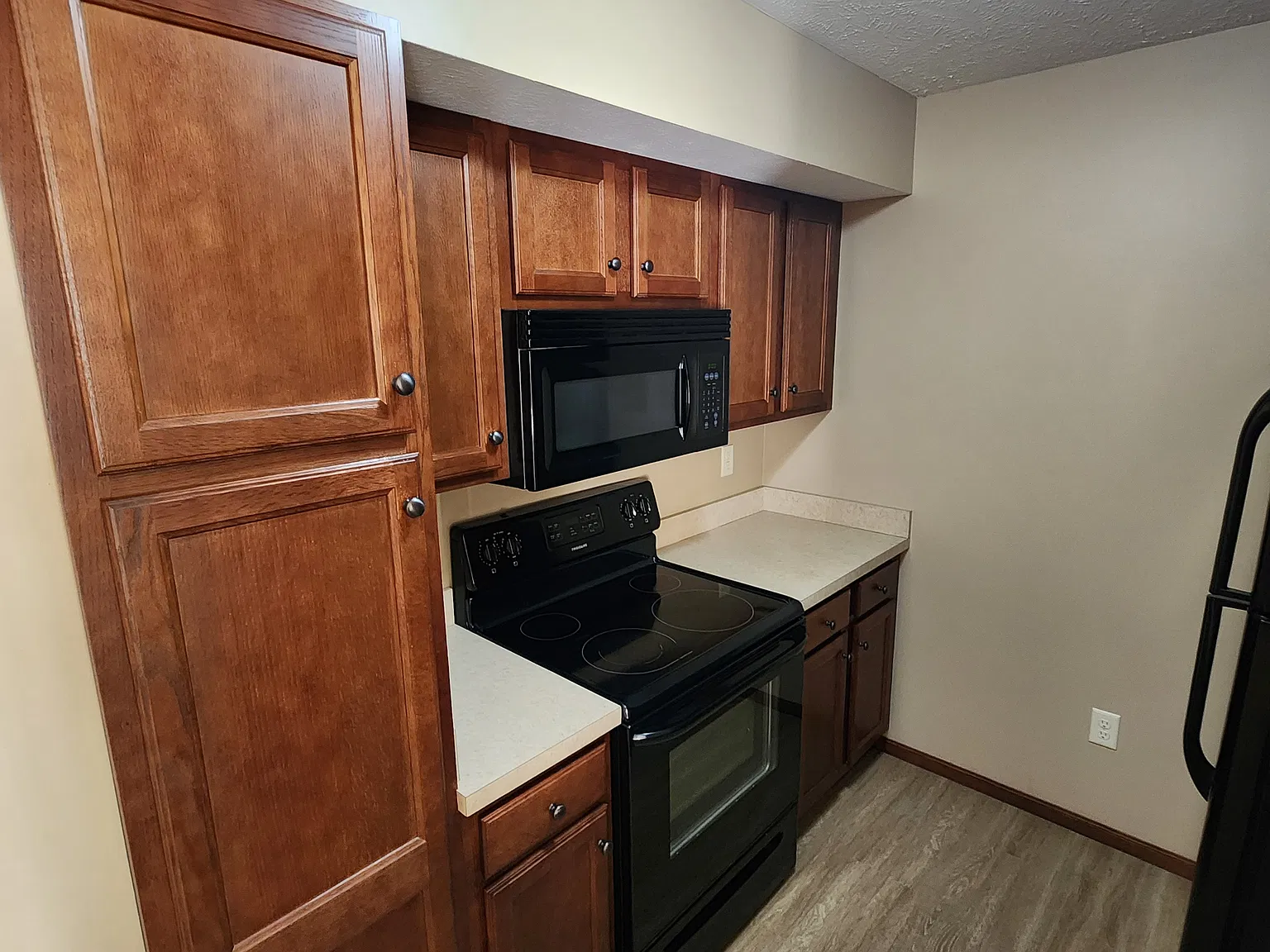 2 bed, $1,000 — Photo 4