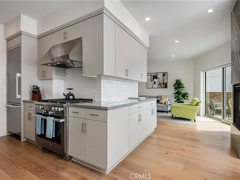 3920 Coast Hwy E — Photo 20