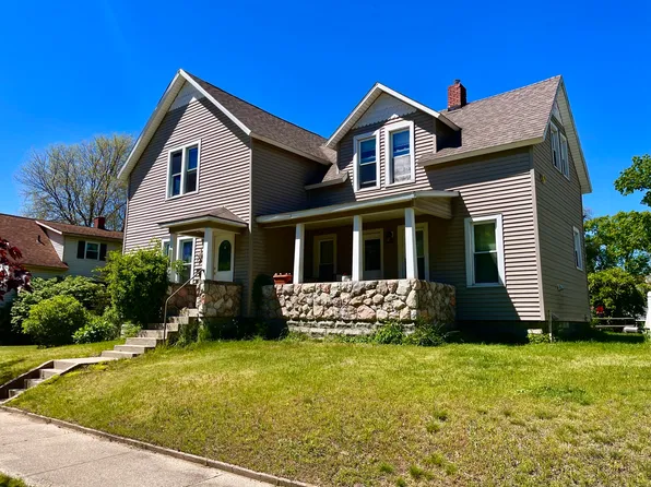 807 E Foster St, Ludington, MI 49431