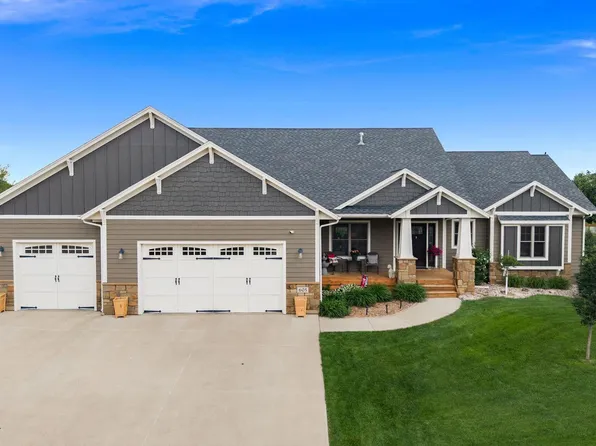 605 N Blue Bell Ln, Sioux Falls, SD 57107