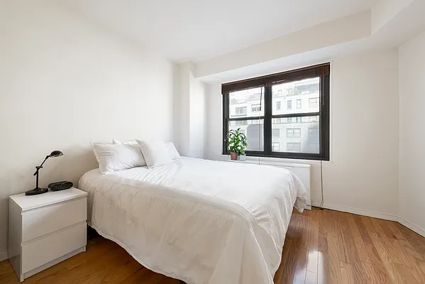 Rented by Compass | media 9