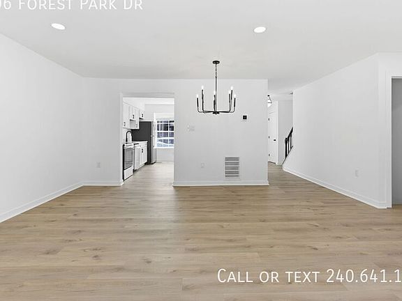 4th image of 1606 Forest Park Dr