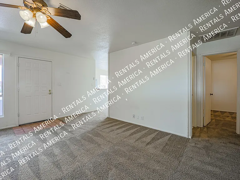 317 W Hononegh Dr #5 — Photo 7