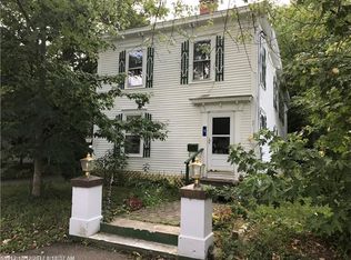 9 Price St, Calais, ME 04619