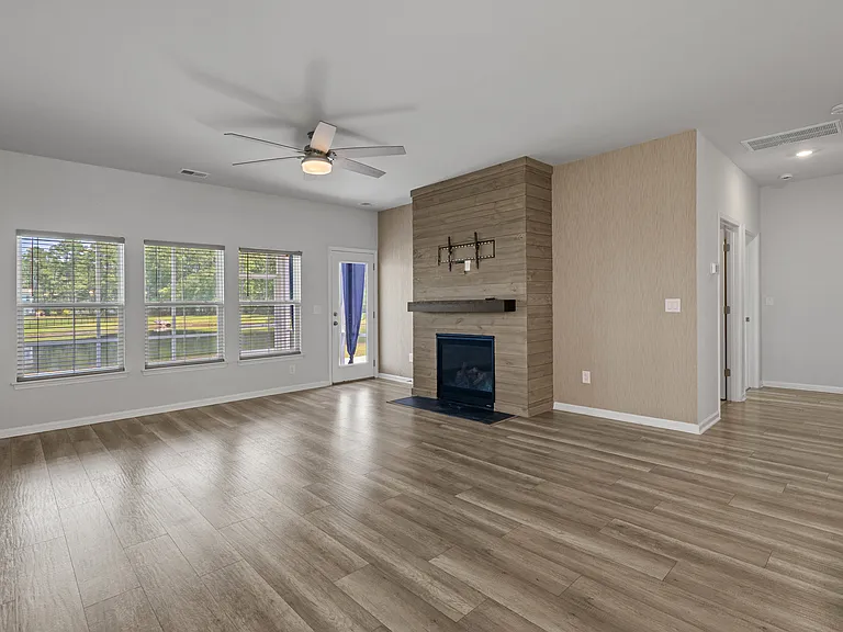 135 Empyrean Cir — Photo 9