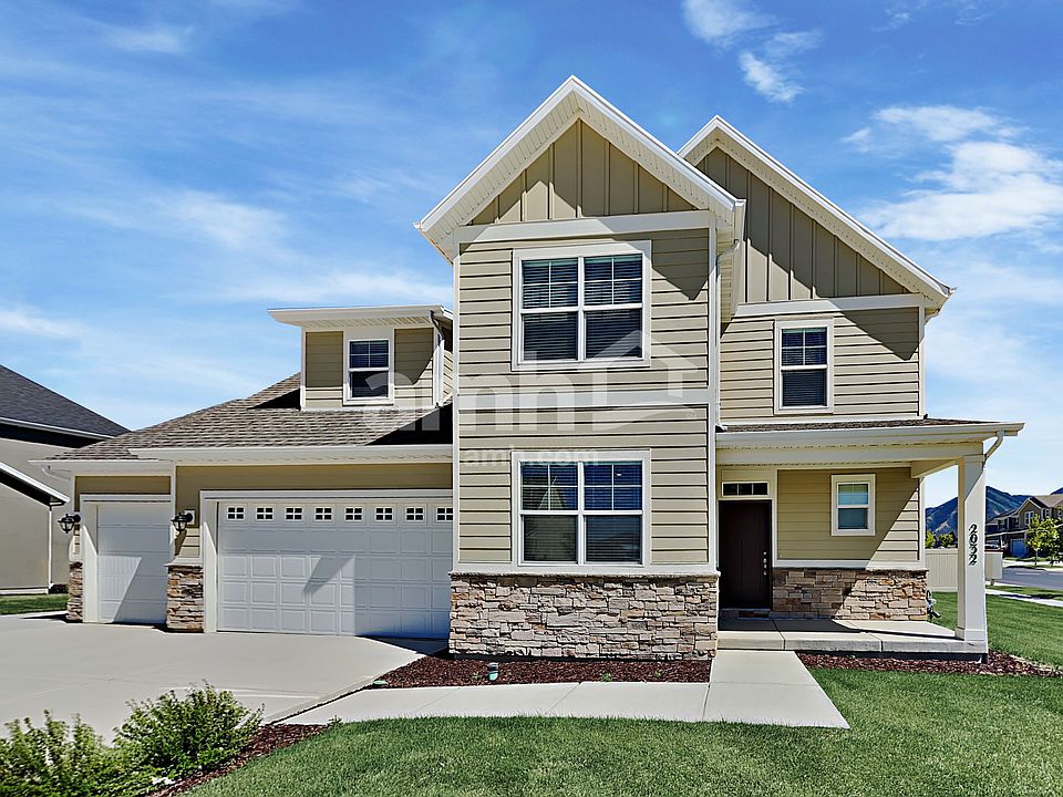 1st image of 2032 E Silverado Ln