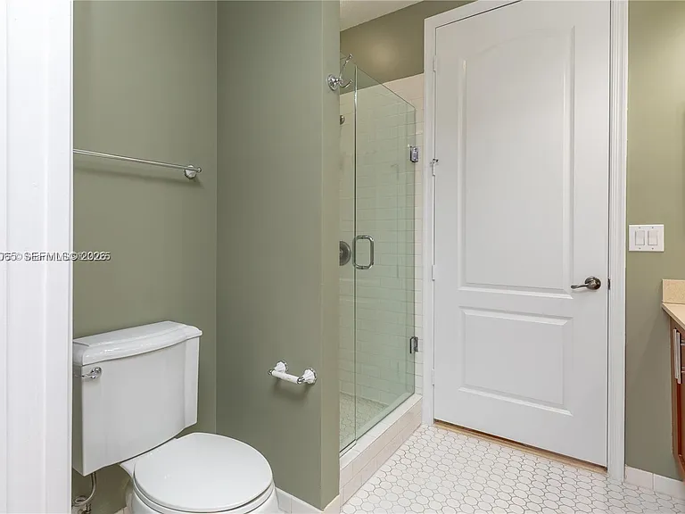 365 SW 13th Ter #- — Photo 21