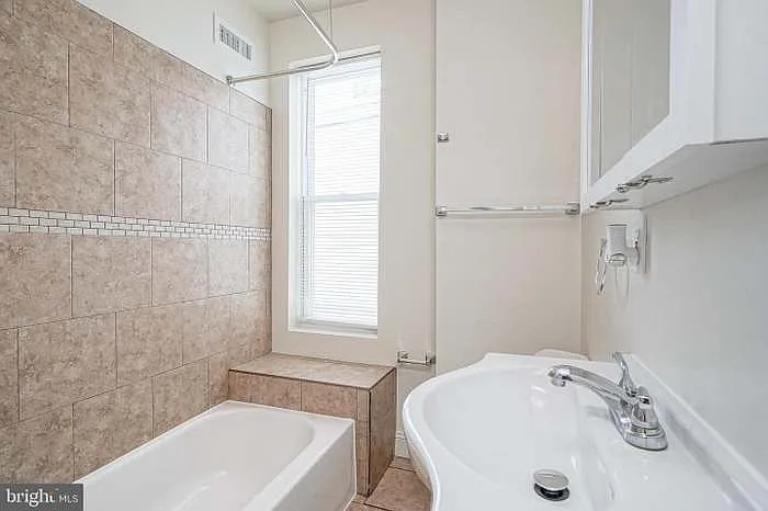 2010 S Croskey St — Photo 22