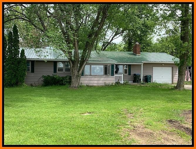1st image of 605 Benton Way