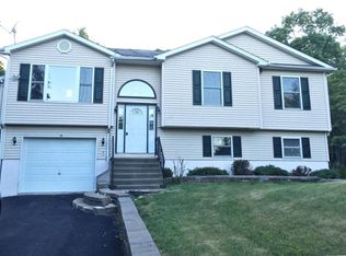 157 Overland Dr, Long Pond, PA