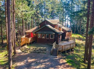 546&548 Kinnikinik Way, Comox Valley, BC V9M3V8