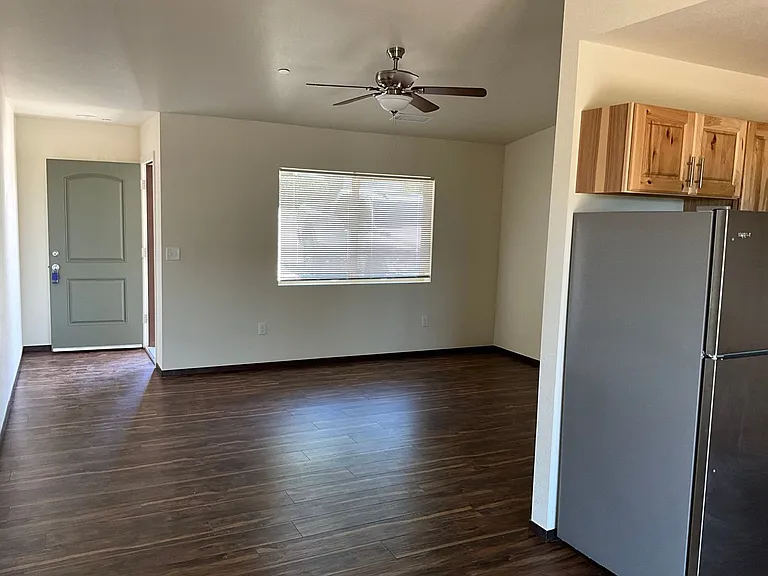 5921 Camino Ln — Photo 4