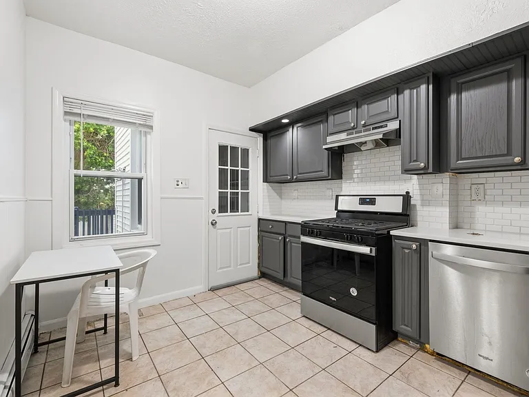 342 Avenue E #1 — Photo 5
