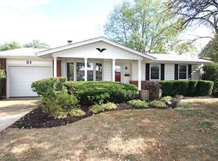 21 Forest Ln, Elk Grove Village, IL 60007