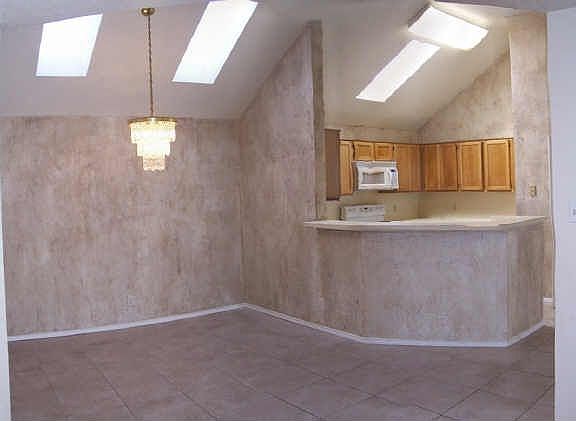3rd image of 4472 Sierra Dr