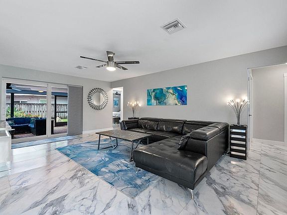2nd image of 600 NW 22nd Court
