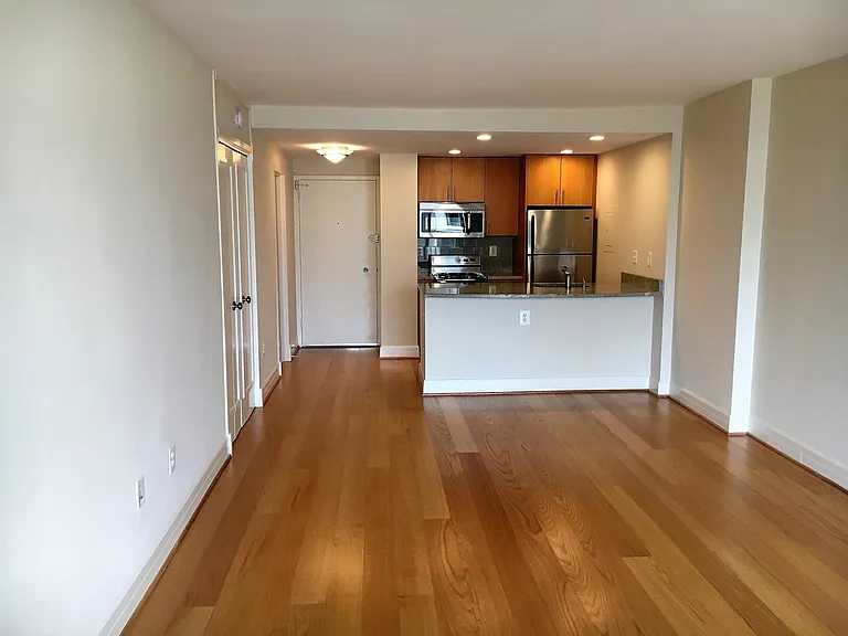 1255 New Hampshire Ave NW — Photo 135