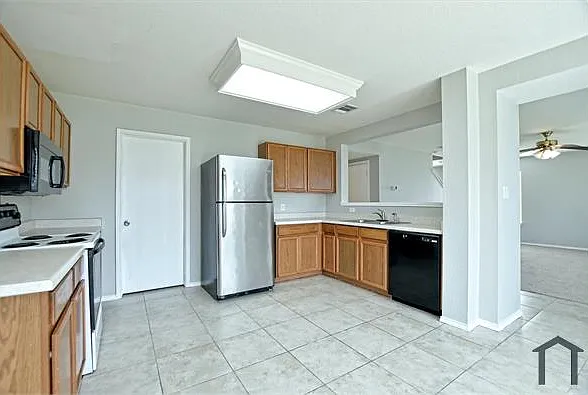 102 Blanco Woods Blvd — Photo 6