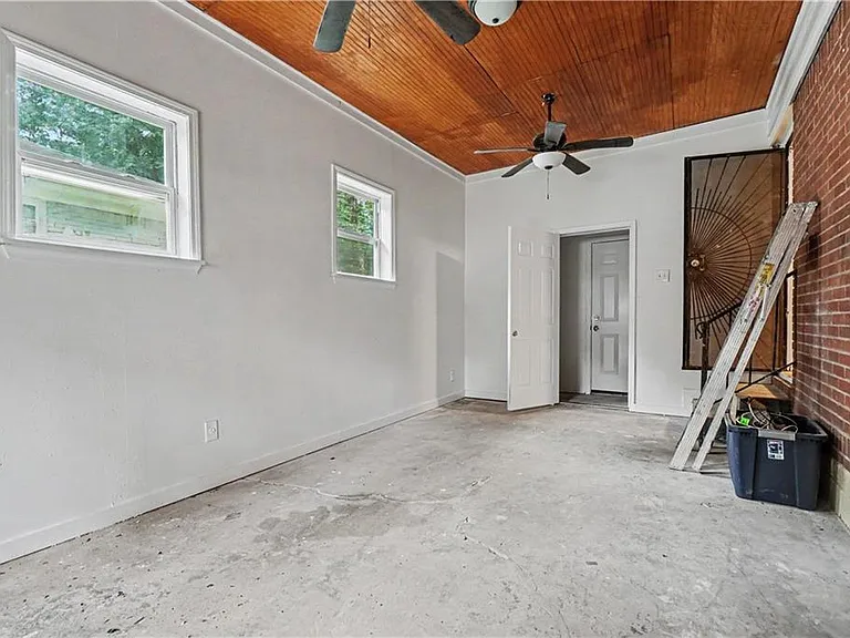 2939 Belvedere Ln — Photo 6