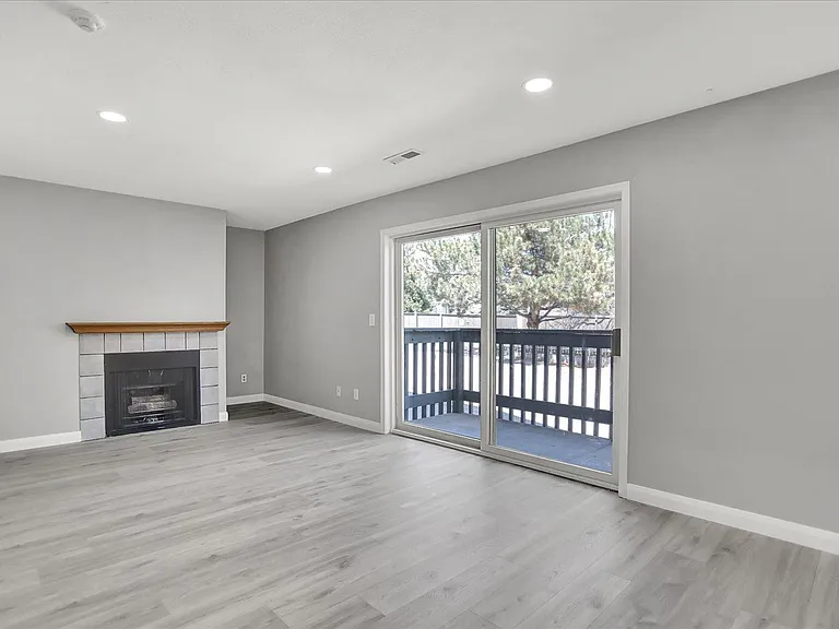6425 S Dayton St #107 — Photo 9