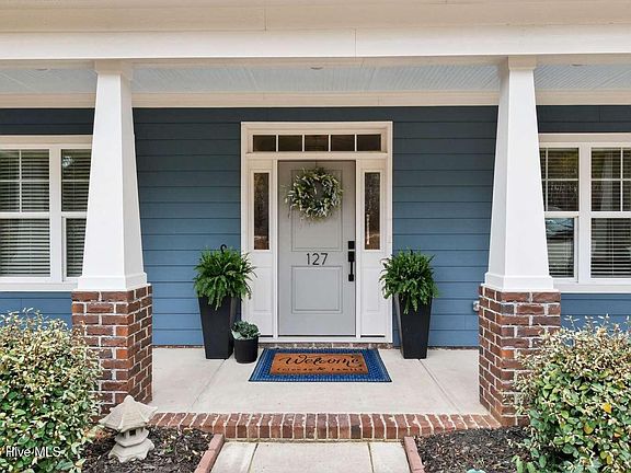 3rd image of 127 Longleaf Drive