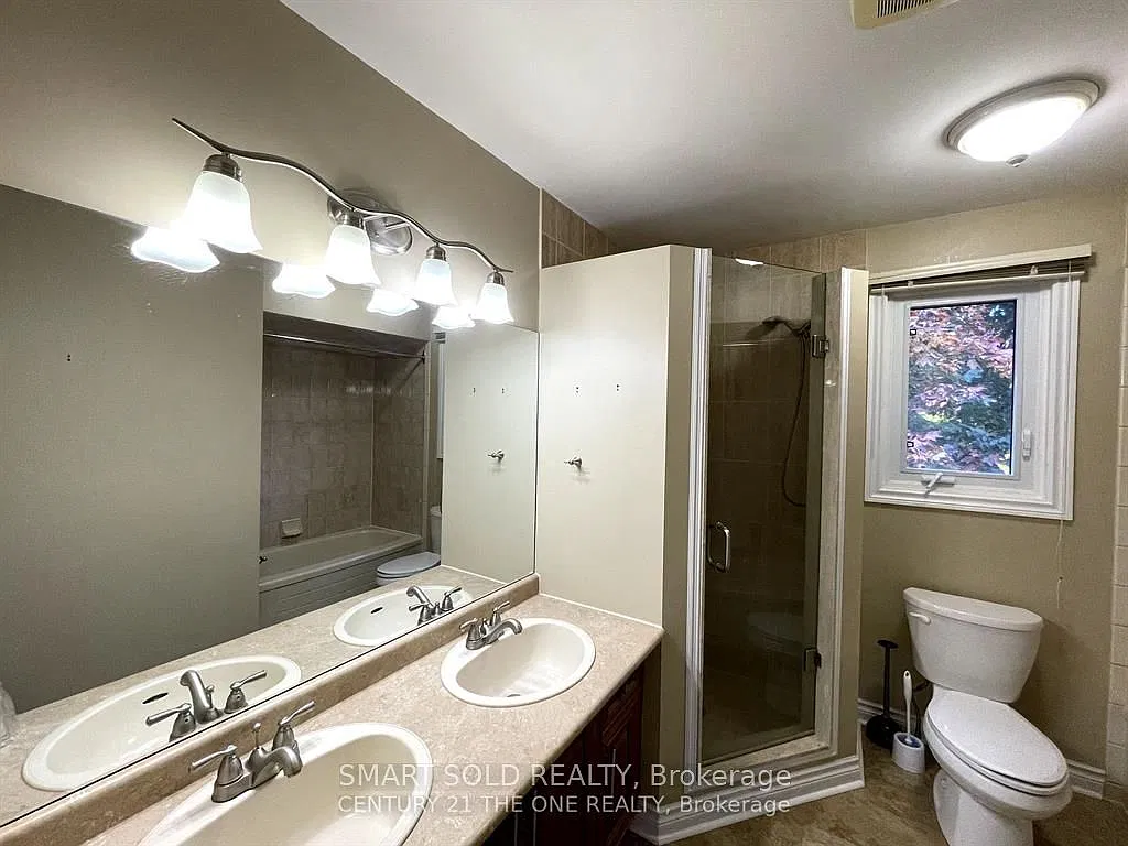 4 bed, $2,950 — Photo 2