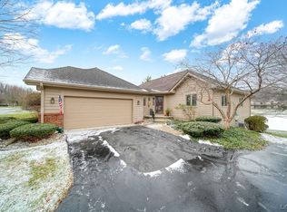 975 Richlyn Dr, Adrian, MI 49221