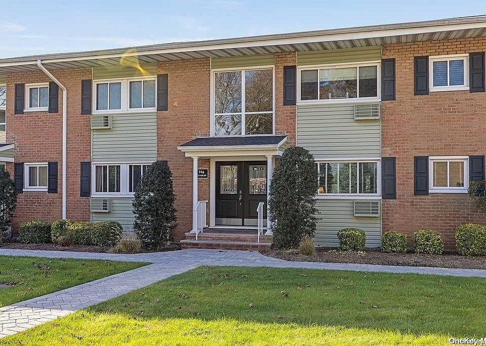 1st image of 746 Deer Park Avenue #6A
