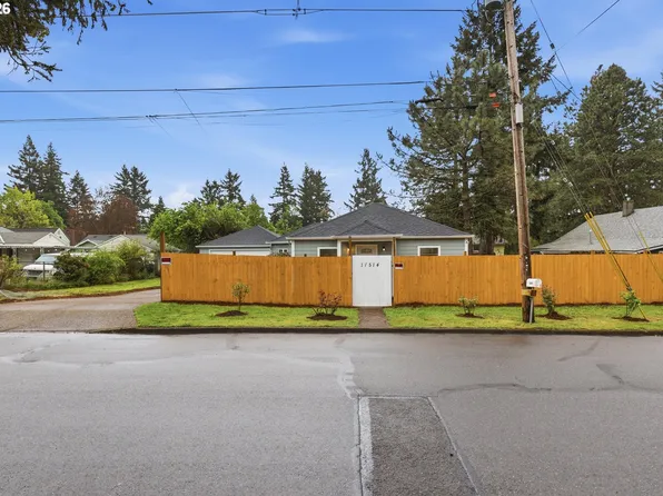 11514 SE Alder St, Portland, OR 97216