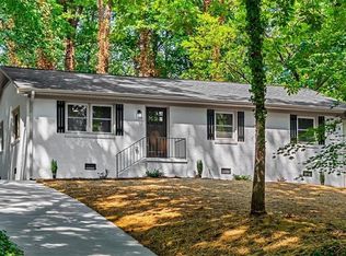 516 Willowbrook Dr, Greensboro, NC 27403