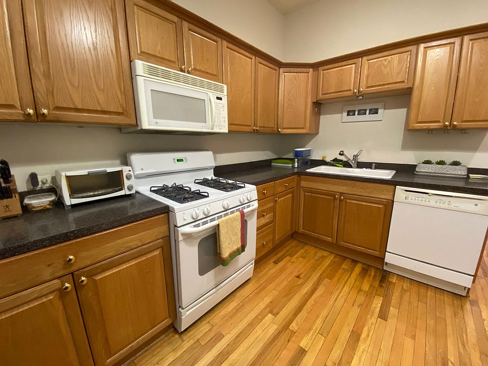 1st image of 1891 N Winnebago Ave Floor 3