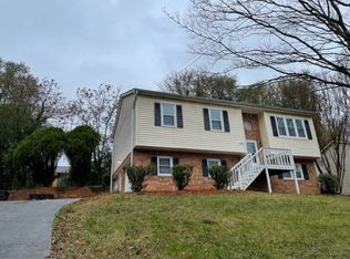 2908 Borg Rd, Winston Salem, NC 27127