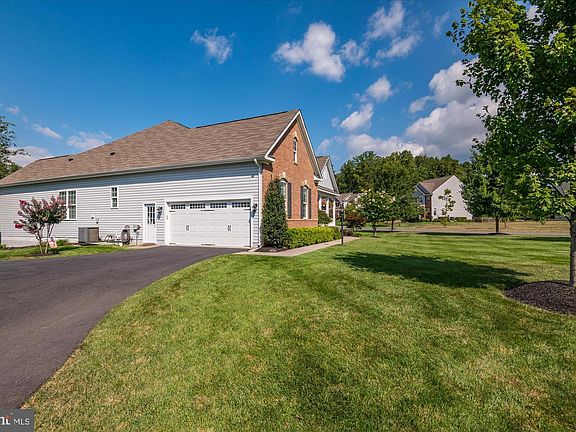 3rd image of 24457 Island Pool Ct