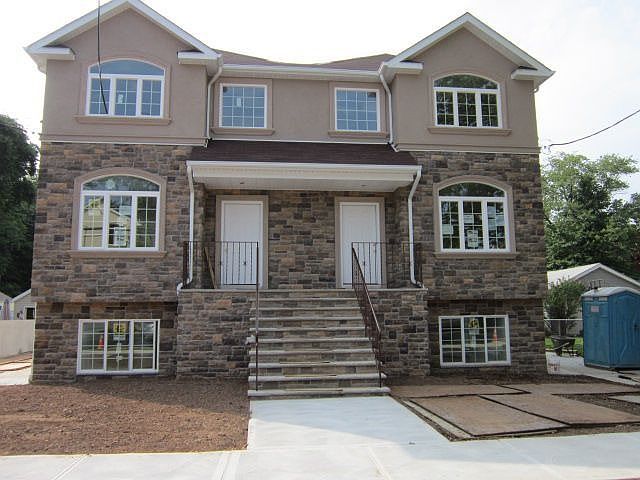 1st image of 309 Oldfield St