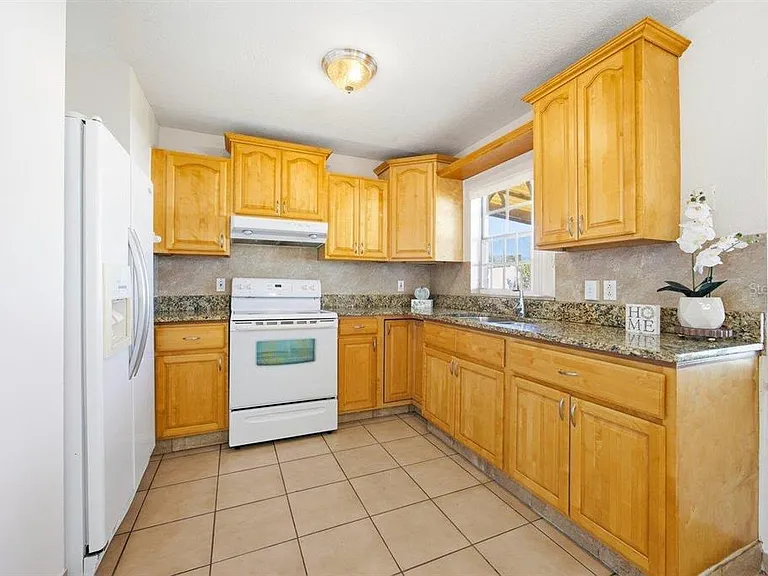 5681 Tulip Ave — Photo 8
