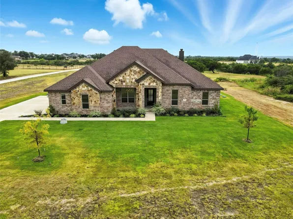 105 Bosal Ln, Weatherford, TX 76088