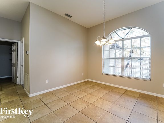 5th image of 8031 Amendola Ave