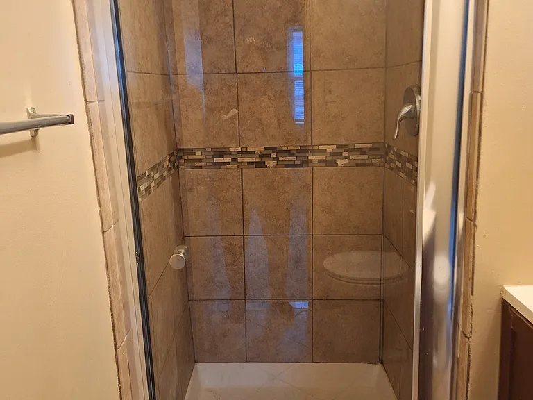 Master Bedroom Eye catching Shower