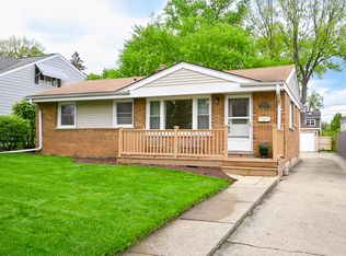 449 W Verret St, Elmhurst, IL 60126